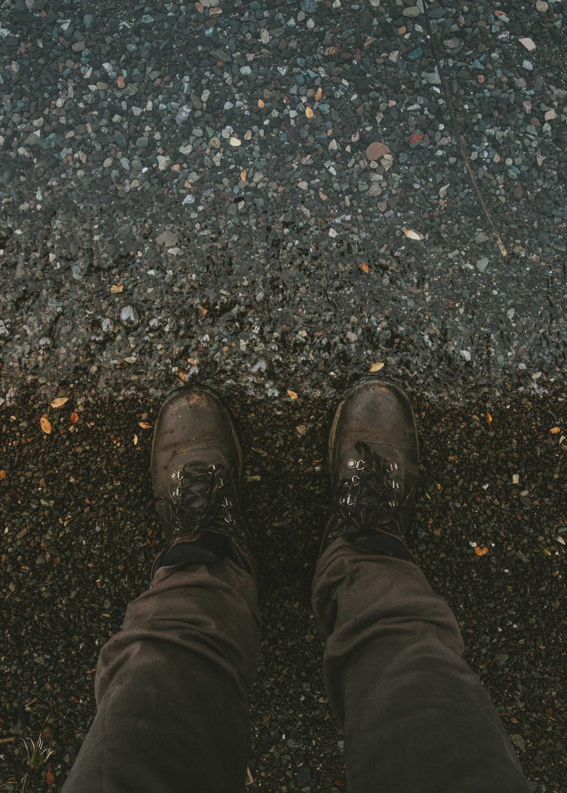 aleksander-fox-EVnm1sEwsT4-unsplash Jalkojen hulto vaelluksella vinkit