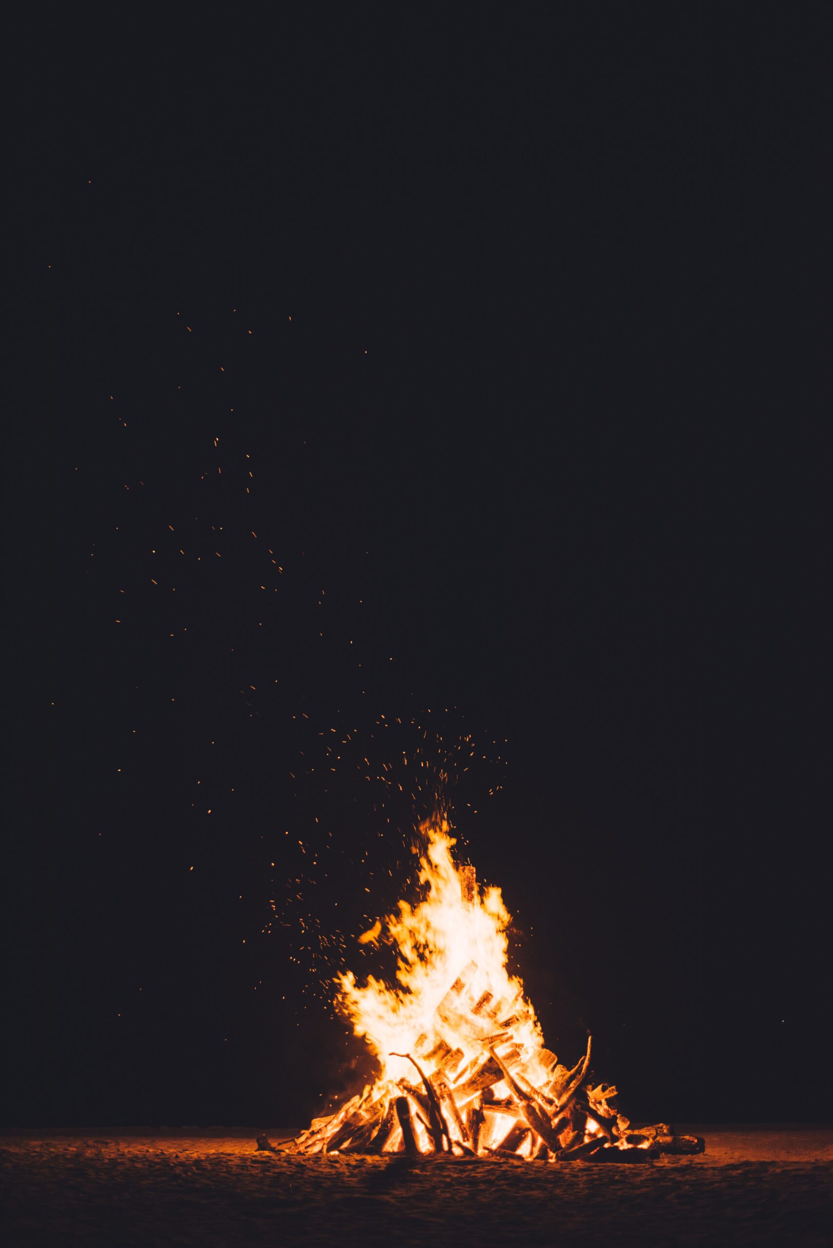 chuttersnap-rLm4Wq96h_0-unsplash Nuotiopaikan tärkeys